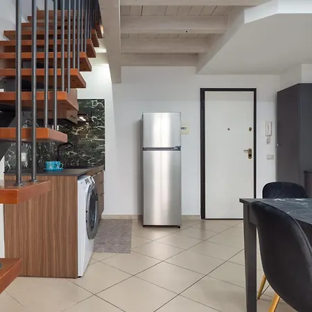 Guesthost - San Giuliano 81 Διαμέρισμα *